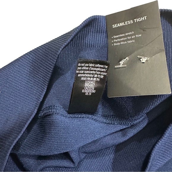 Victorias Secret Sport Seamless Stretch 7/8 Tight Women Blue Legging Sz Sm NWT - Picture 11 of 14